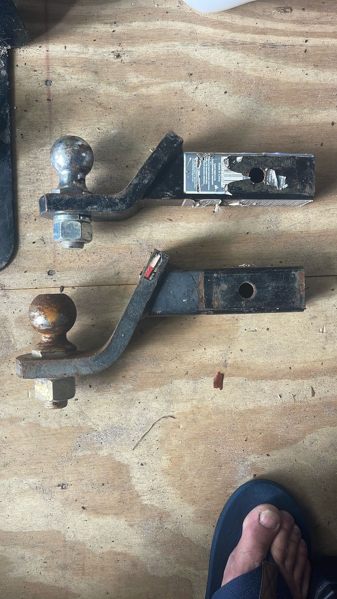 2 Trailer Hitches