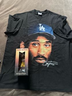 Selling Kobe 2XL shirt and Kobe Dodgers bobblehead
