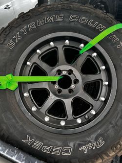 4 rims with 285/70 R17 tires 6 bolts