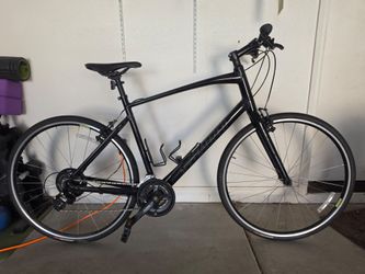 Specialized Sirrus 1.0 hybrid fitness bike