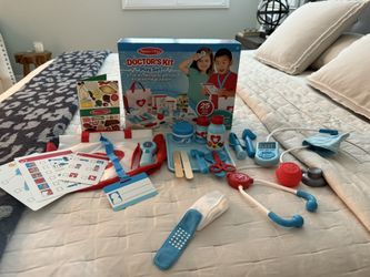 Melissa & Doug Doctors Kit 