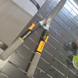 Telescoping Hedge Trimmer 