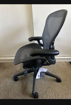 Aeron Chair Size B (Herman Miller)