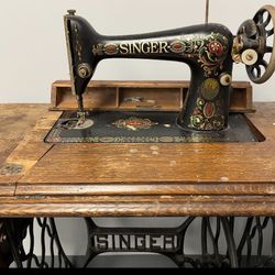 Vintage Singer Sewing Machine BEST OFFER