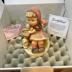 Vintage “NEW IN BOX” Beautiful M.J. Hummel “ Final Farewell” Figurine 