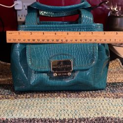 Women’s Liz Claiborne Turquoise Small Hand Bag 