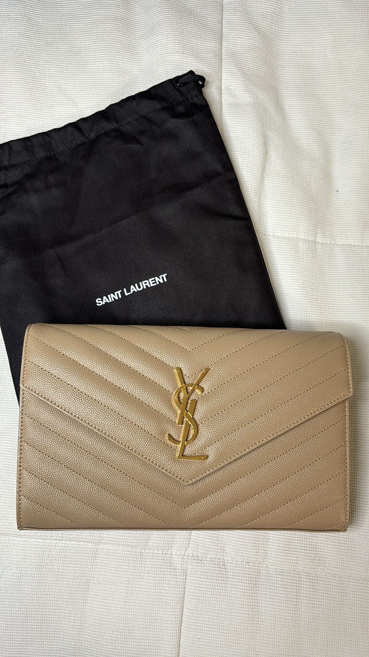 SAINT LAURENT CLASSIC CASSANDRE CHAIN WALLET - DARK BEIGE