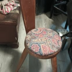 Antique Rare 3 Legged Chair Beautiful Show Piece 