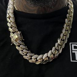 Super Heavy And Solid Polished Miami Cuban Links Gold Premium Gold Plated