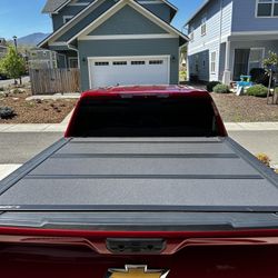 Truck Tonneau Cover -Bakflip MX4