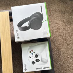 Xbox controller & Xbox Headset