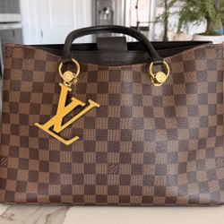 LV Purse And Wallet
