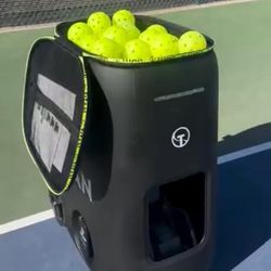 Titan Tennis Ball Machine 
