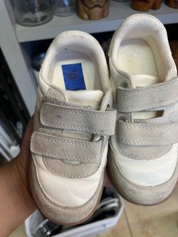 Gray shoes for toddlers