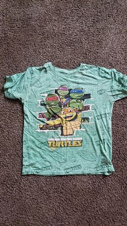 Teenage mutan ninja turtles shirt (youth 18)