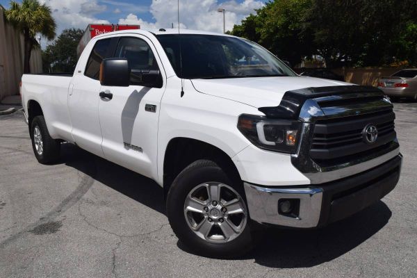 2014 TOYOTA TUNDRA 4x4 SR5 DOUBLE CAB LONG BED V8 5.7 for Sale in Miami