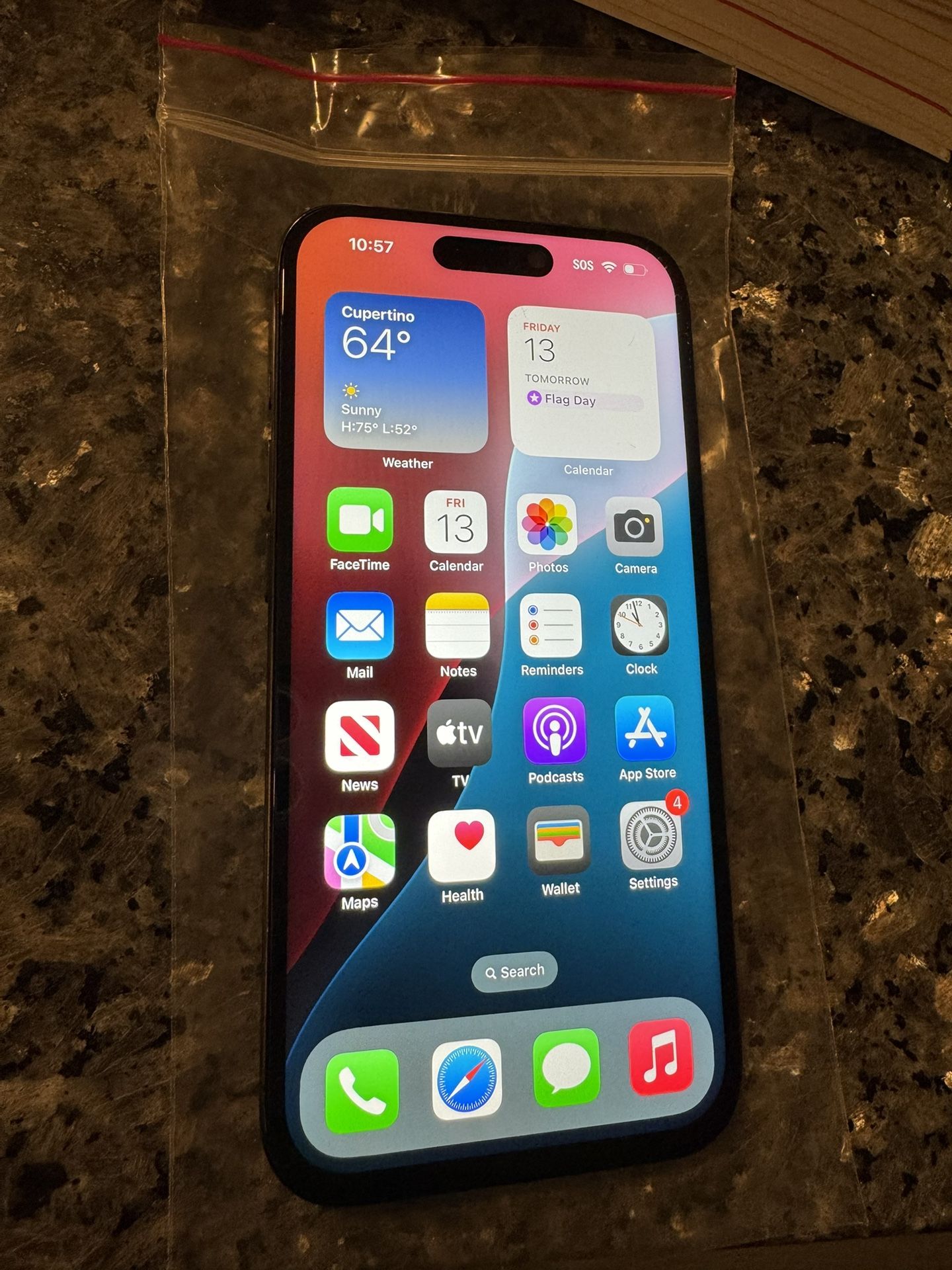 Like New Unlocked Apple 🍎 iPhone 15 Pro (Black) 256GB