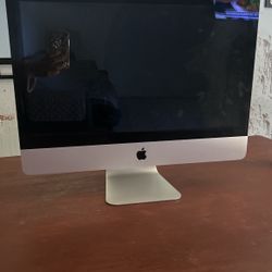 Apple Computer Like New 