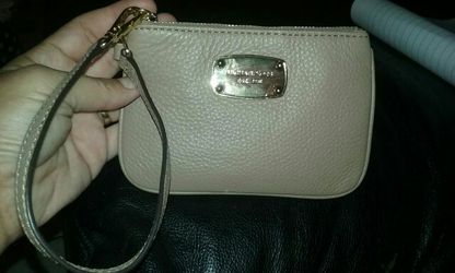 MK wristlet