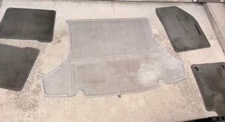 2012 Prius carpeted floor and cargo mats
