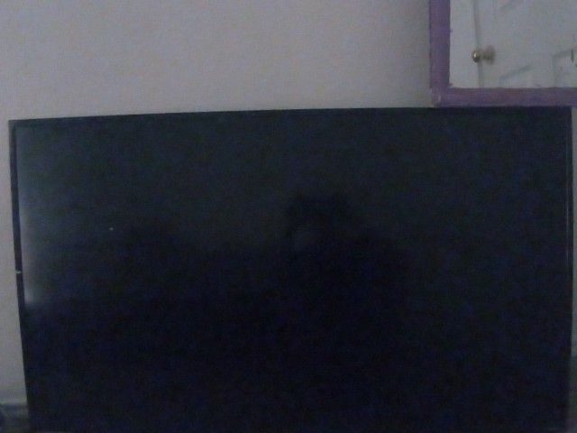 TCL Roku Smart Tv { Inches 50 Pulgadas }