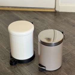 Small Trash Bins (2)