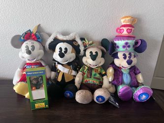 Disney Minnie and Mickey Main Attraction plush