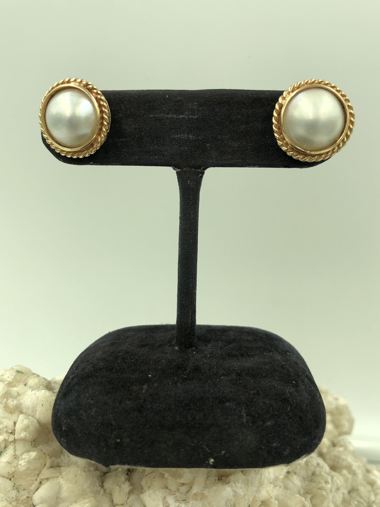 14KT Yellow Gold Mabe Pearl Clip-On Earrings
