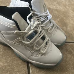 Jordan 11s Size 6 