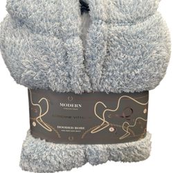 Adrienne Vittandi Hooded Robe Light Blue