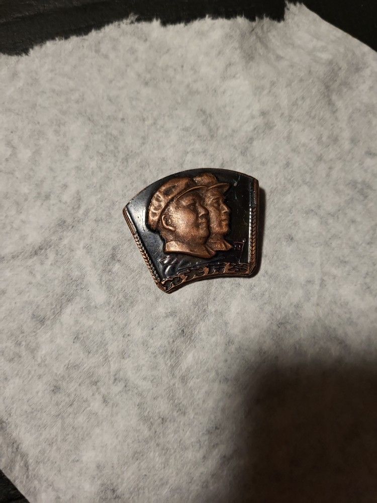 Antique Chairman Moa Pin