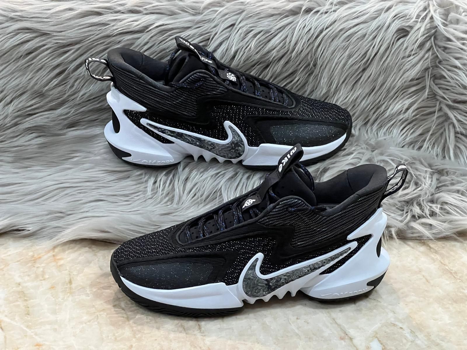 Nike Cosmic Unity 2 Sneakers - Men