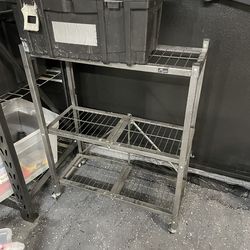 Foldable shelf with wheels