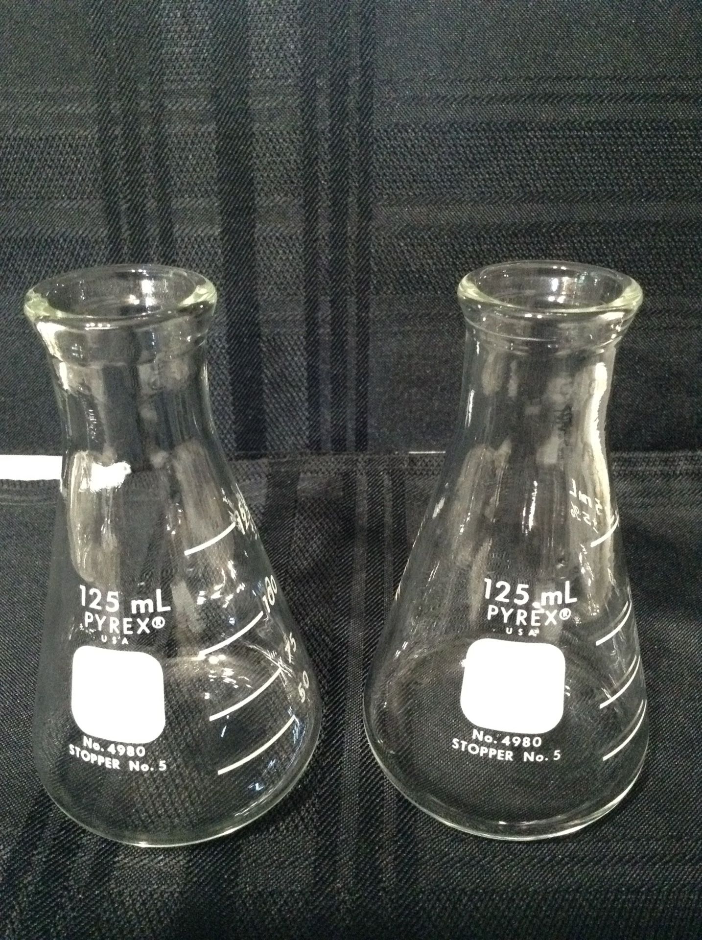 Set of 2 ,125ml Pyrex Flasks #H72