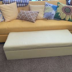 📌  Lowest Price Ever!!👏 💛 Sofa/ Couch/bed/storage Perfect For Spring Summer Guests💛💛