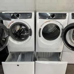 🔥✨ ELECTROLUX ELECTRIC WASHER & DRYER SET WITH PEDESTALS! ✨🔥
