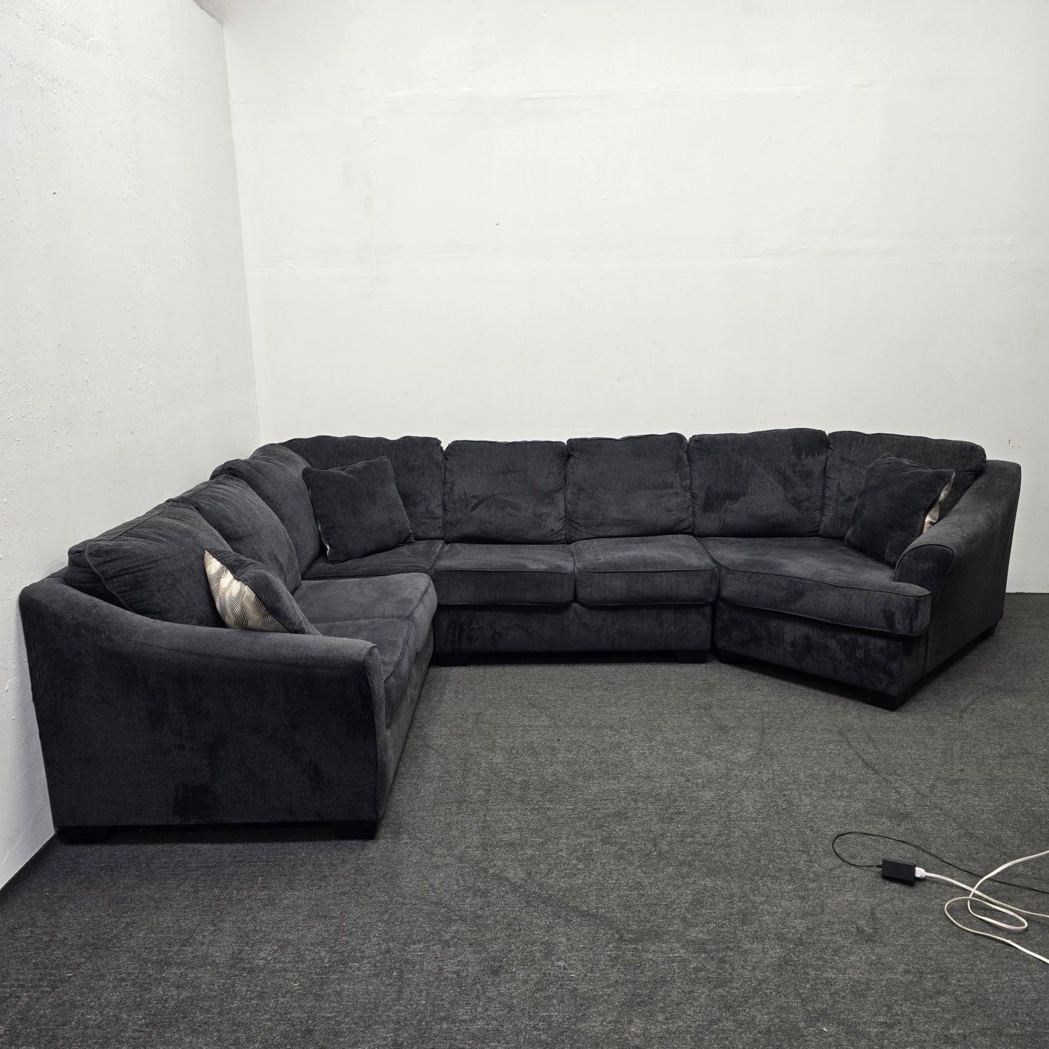 Can Deliver! Clean Black 3 Piece Sectional Sofa Couch