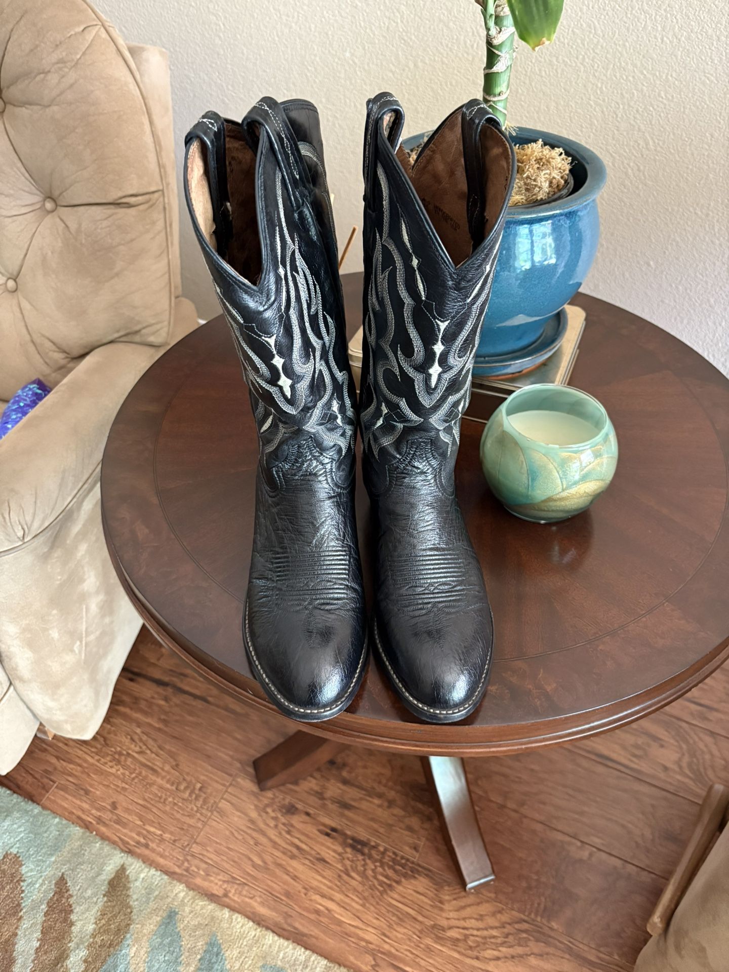 Men’s Boots 👢👢 Tony Lama Size 8.5
