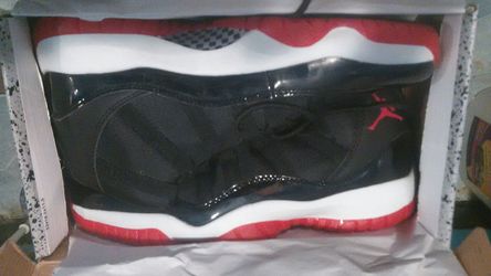 Retro Jordan 11s VARSITY