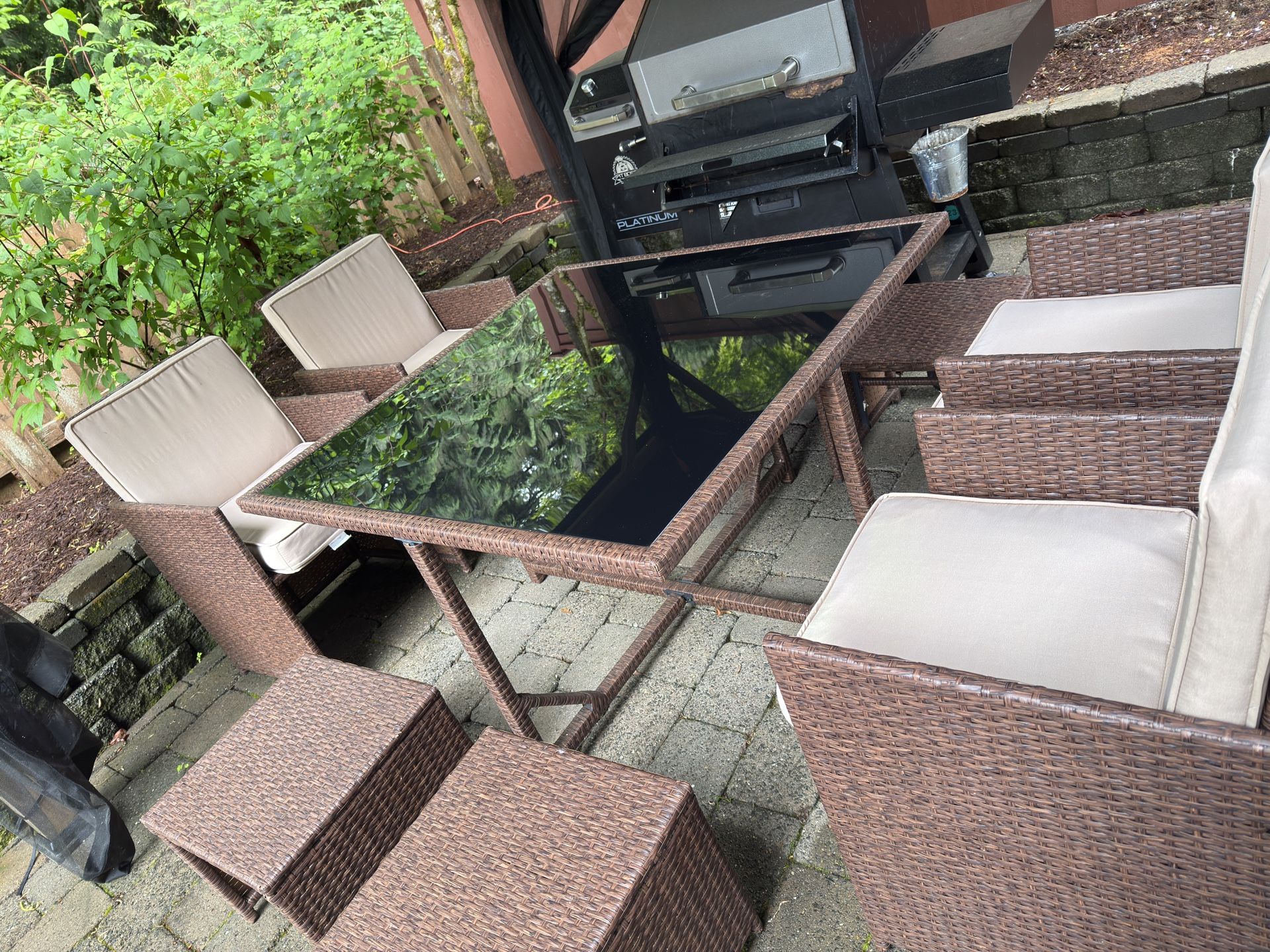 9-piece Outdoor Patio Dining Set – Space-Saving Design!