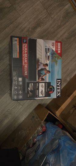 Intex Dura-Beam Deluxe Queen Air Mattress