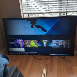 Samsung 65 Inch Smart TV with Mount 