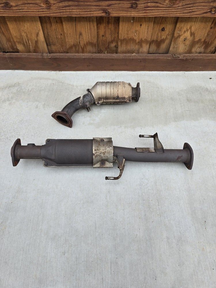 95-04 Toyota Tacoma Tundra 4Runner 3.4 Oem Catalytic Converter with Heat Shield