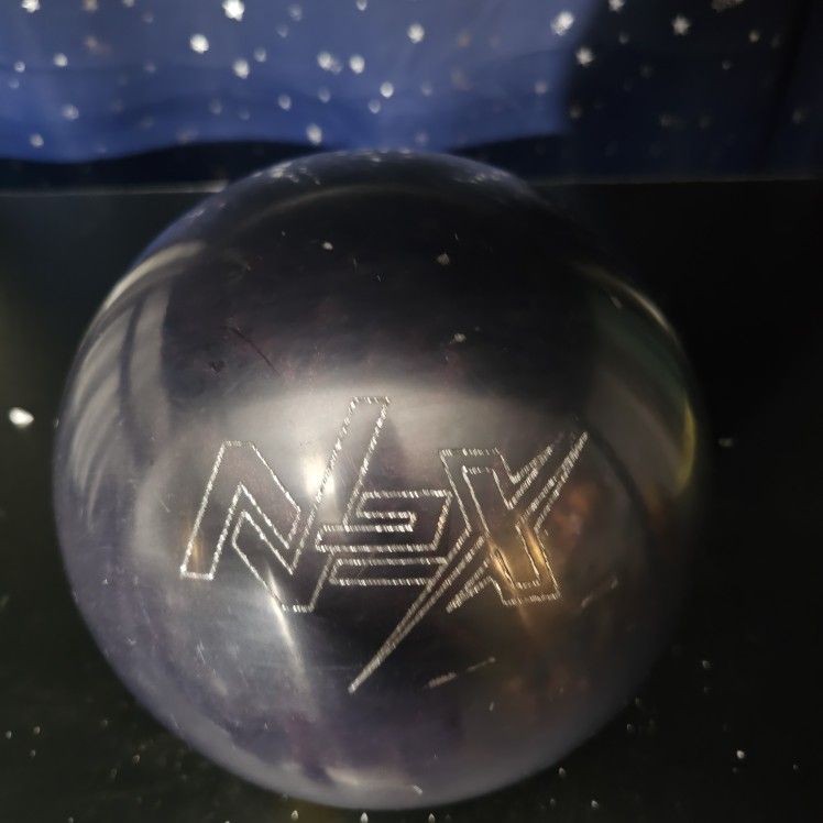 Bowling Ball Physix Blackout 14 Pounds