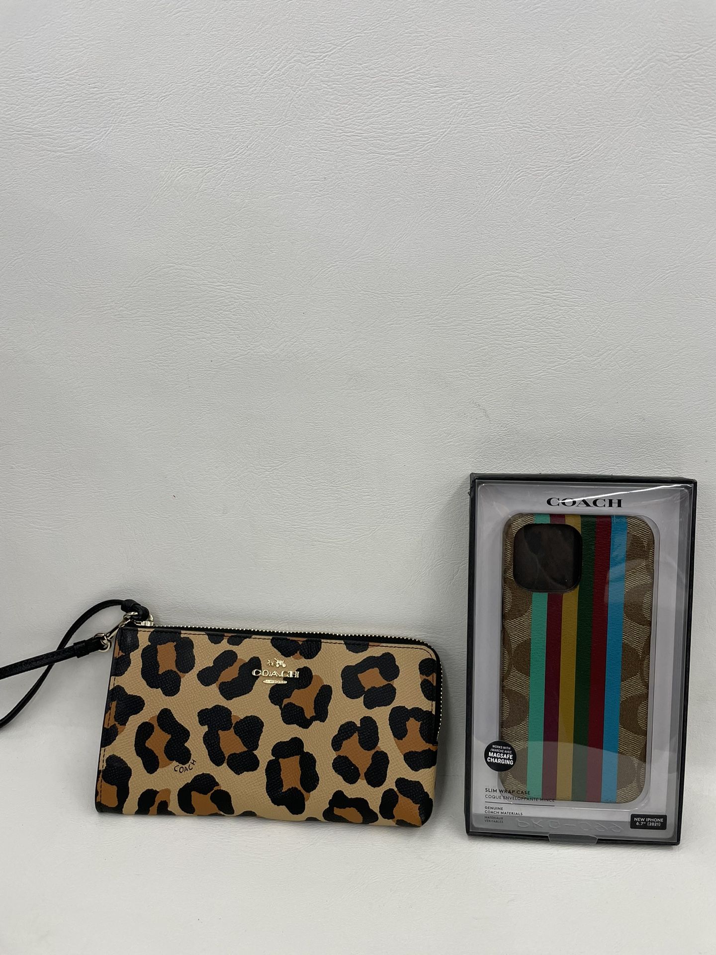 Coach Wallet & Phone Case. Item No 81 (Shopgoodwill)