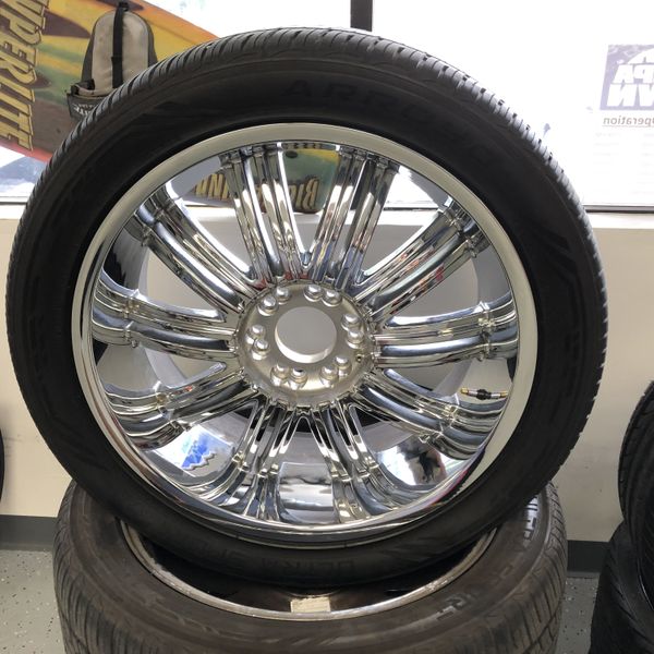 2Crave No 7 22" x 9.5" Chrome 6 Lug Universal Rims With Arroyo Ultra Sport A/S 305/40R22 Tires