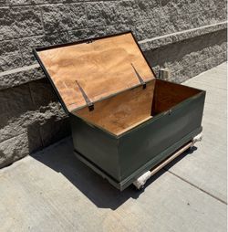 Antique Primitive Painted Wood Blanket Chest / Coffee Table / Storage Trunk / Toy Chest / Entryway Storage