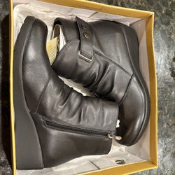 Spring Step Ankle Booties Size 7.5-8 