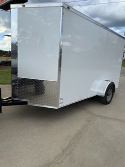 🆘 Enclosed 6x12 Cargo Trailer