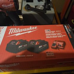 Milwaukee Starter Kit 5ah, Charge Pick Up Pinole Concord 